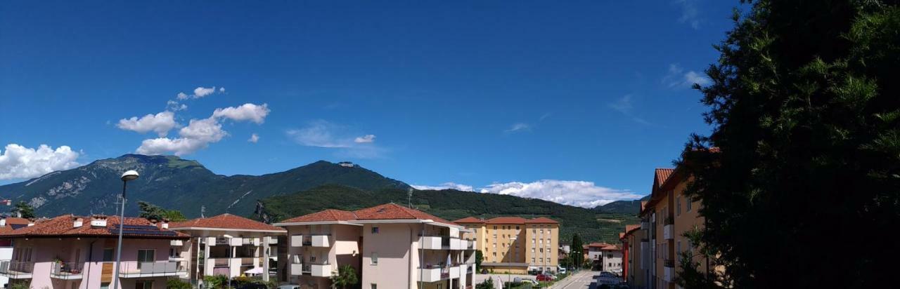 Antica Casa Alboletta - Appartamento Frida Kahlo Riva del Garda Bagian luar foto